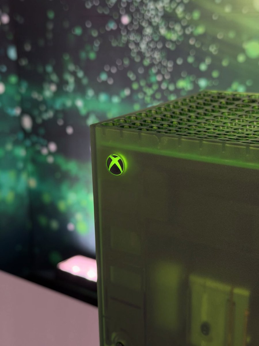 CerebrosG's tweet photo. El nuevo Xbox edición especial 25 aniversario. https://t.co/qyGU0I4aH2