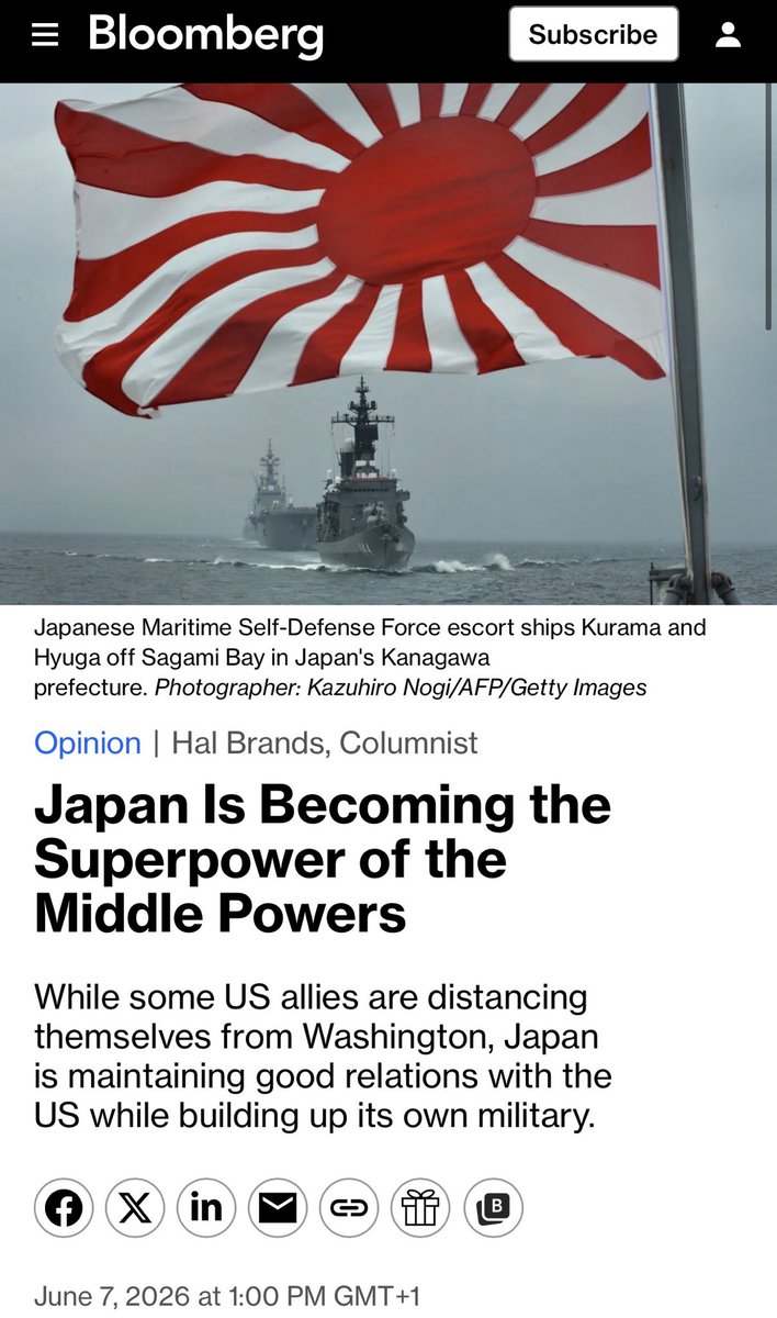 D162Michele's tweet photo. Why is it still acceptable for the Japanese to wave the imperial flag? 
Isn’t it the same as the German waving the Nazi flag now? https://t.co/Tmb1MNLS2G
