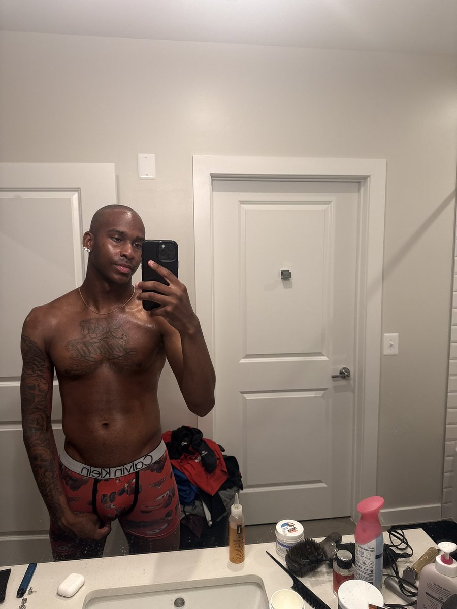 M0K5G's tweet photo. 👨🏾‍🦯‍➡️ https://t.co/qEnFVvwhm4
