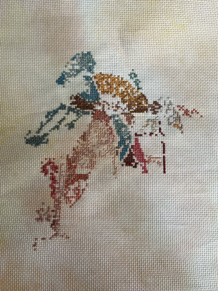 InfantaRaquel's tweet photo. I was feeling lazy af yesterday so I didn’t bother to take a picture of my Georgian Era Rose Garden Lovers™️ so here’s yesterday’s progress + some stitches I got in today 🤪 https://t.co/Qo6XaD989W
