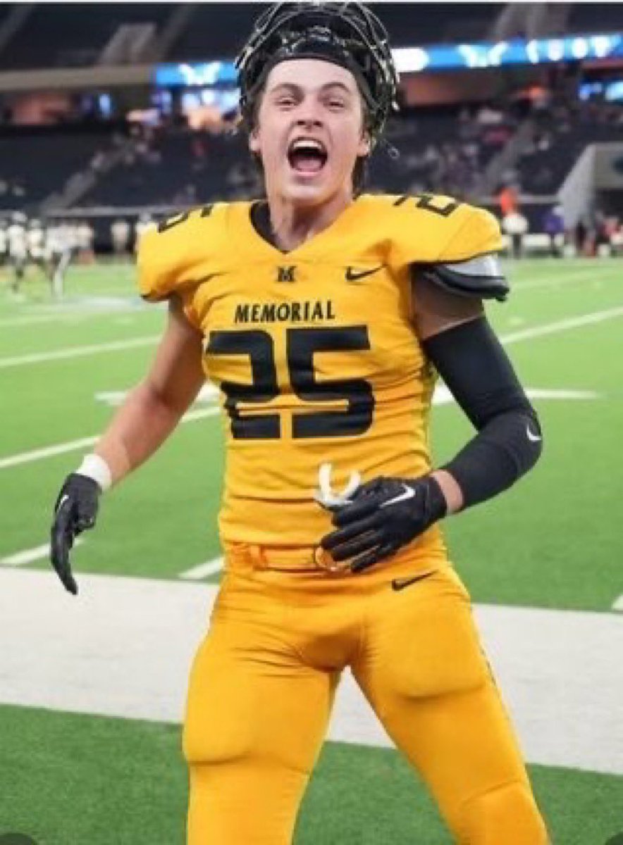 ForgiatoBlow47's tweet photo. Austin Metcalf was someone's son. He was a teenager with a family, a future, and people who loved him. https://t.co/dzX49ZzGQg