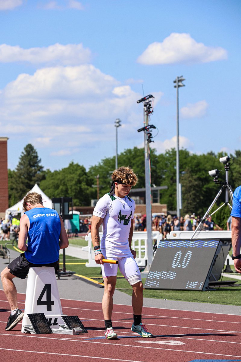 Schick2_'s tweet photo. •5x School record holder
•8th fastest 4x1 all time in WI D1
•Fastest 4x1 all time in conference
•4th in State 
Thank you Jesus
@UWPlattTrackXC @UWPlattFootball @ryanmunz1984 @CoachPosateri @Dew_Bear https://t.co/Kv6U6GXuWC