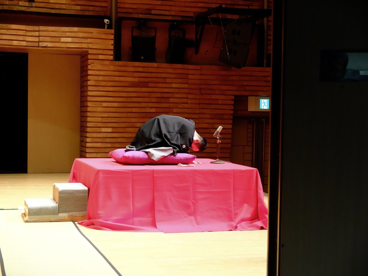 3UT_Jimba's tweet photo. #葛飾独演会
制作業務全てと、チラシ、ポスターデザインを担ってくれたのは 稗苗弘基さんです。
ホームページも彼に作ってもらいました
https://t.co/d9rxLAg02S

他にもスタッフとして力を貸してくれた方、快くポスターの掲示に協力してくださった方等々、ありがとうございます。 https://t.co/i2j8DhnEZJ