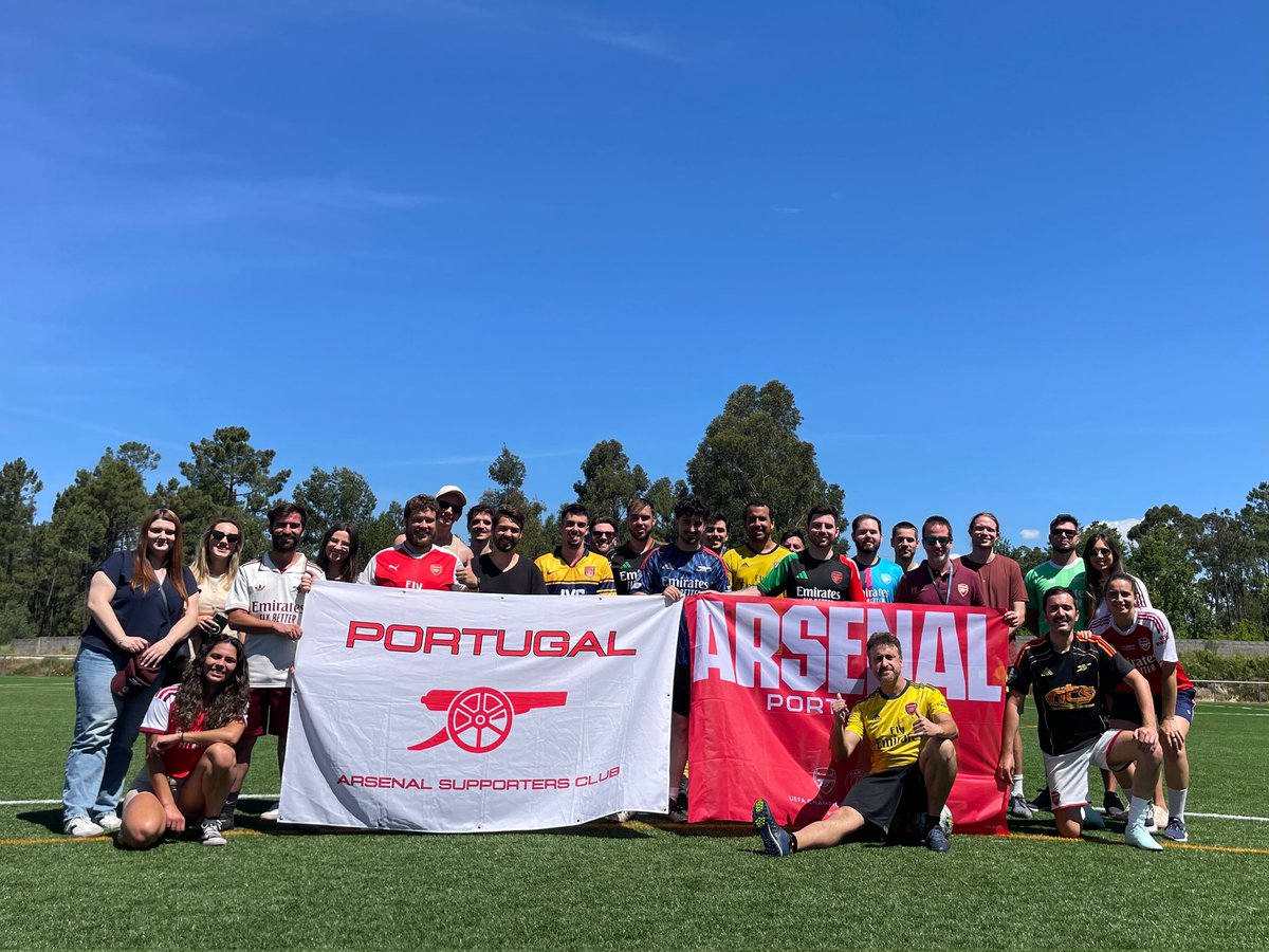 PTArsenal's tweet photo. Oficialmente encerrada a temporada com o dia Arsenal Portugal.

Futebolada + almoço + reunião de rescaldo.
Agora é hora de descansar e preparar forças para 2026/27!

No entanto apontem na vossa agenda: renovações/inscrições abrem já dia 15! https://t.co/ZyI5UW55dD