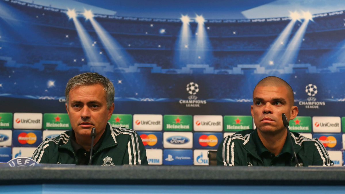 RMadrid_actu's tweet photo. 🚨💣 𝐁𝐑𝐄𝐀𝐊𝐈𝐍𝐆: La LÉGENDE Pepe devrait être dans LE STAFF de Mourinho au Real Madrid. @Ramon_AlvarezMM ✅🤝

Bonne chance à ceux qui ne voudront pas courir. 🤣 https://t.co/dadSQNeSSg