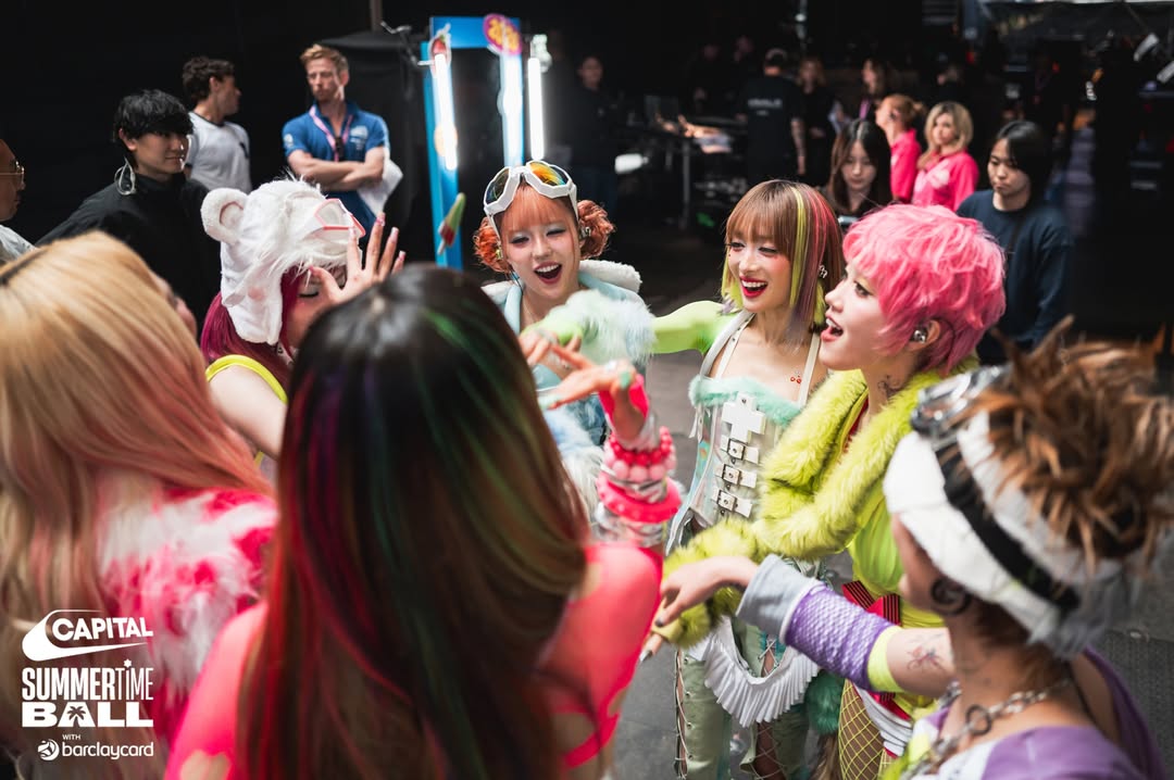 acervoxg's tweet photo. xg nos bastidores do capital's summertime ball https://t.co/vtnu3KRw0k