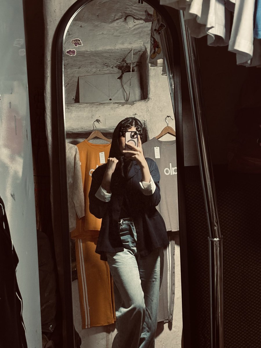 setimw9's tweet photo. این حجم از لاغر بودن داره ازارم میده:)) هر چقدرم میخورم چاق نمیشم:)) کمکککک https://t.co/oprApkDLuJ