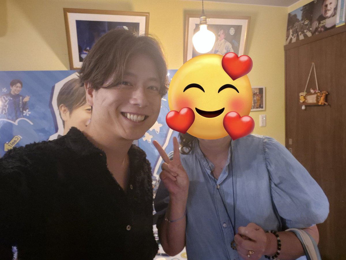 junmiho0831_'s tweet photo. #Oguカフェ　でトーク&amp;LIVE初でした✨️よみうりタウンニュースの大高さん笑顔でインタビューされてました！
純さんの深い思い聴いてるうちにぐっときました😭
私が思ってた純さん素晴らしい✨️
BIRTHDAY🎂めっちゃ美味しそう😋
今週は純さんの㊗️🎂🎸楽しみ🥳
#磯山純
#isojun https://t.co/YdCNfDNk67