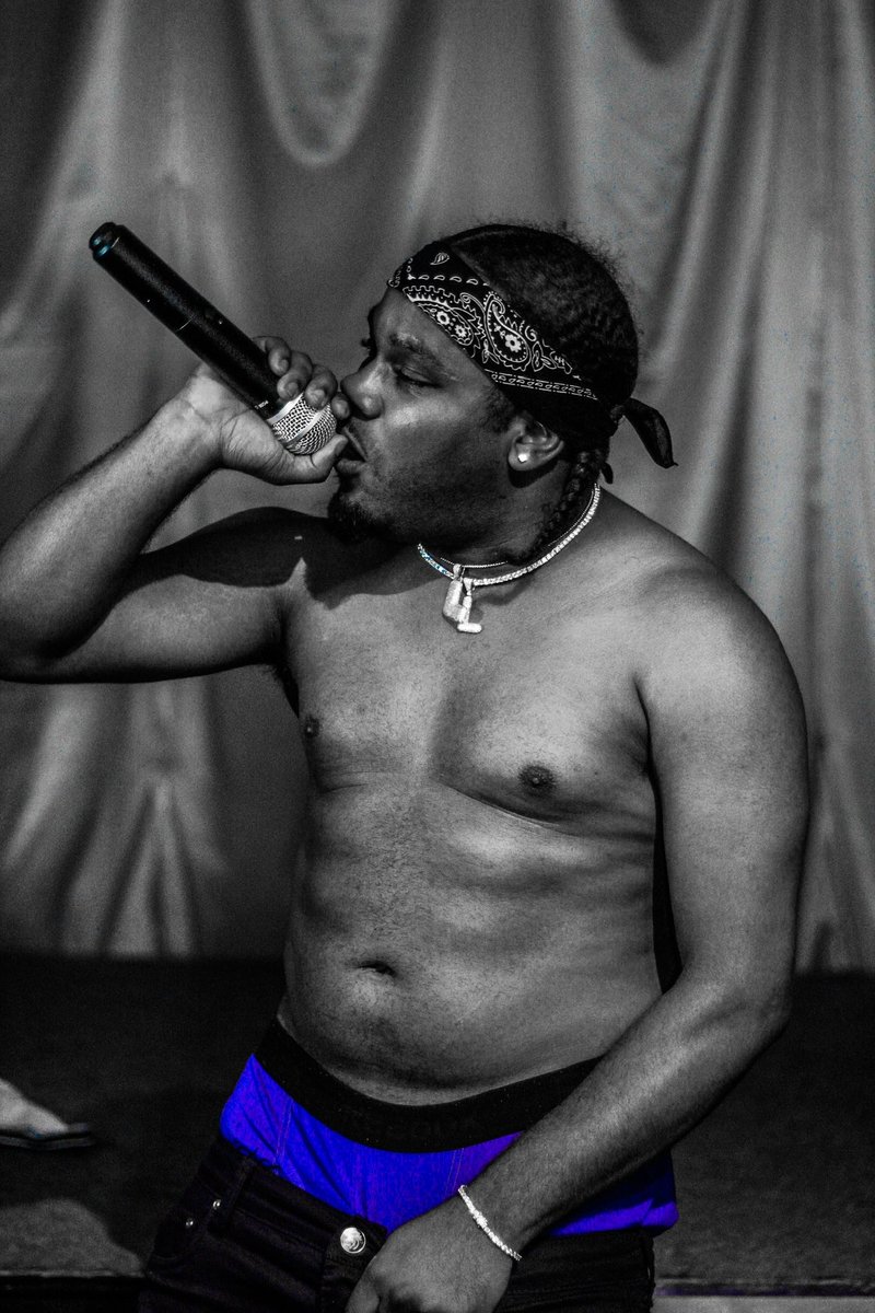 LondonLorin's tweet photo. 6lood, sweat &amp; tears 🦅💙🫶🏽🎤 been put in work for years, 🆕 album 💿 otw ima show y’all how to make cover art with no 🤖 robots 🗣️ stay with me now! 🤧 #LIV🦅 #trendingtopic #explorepage #foryourpage #singer #rapper #unsignedartist #foryou https://t.co/9NbciWYotI