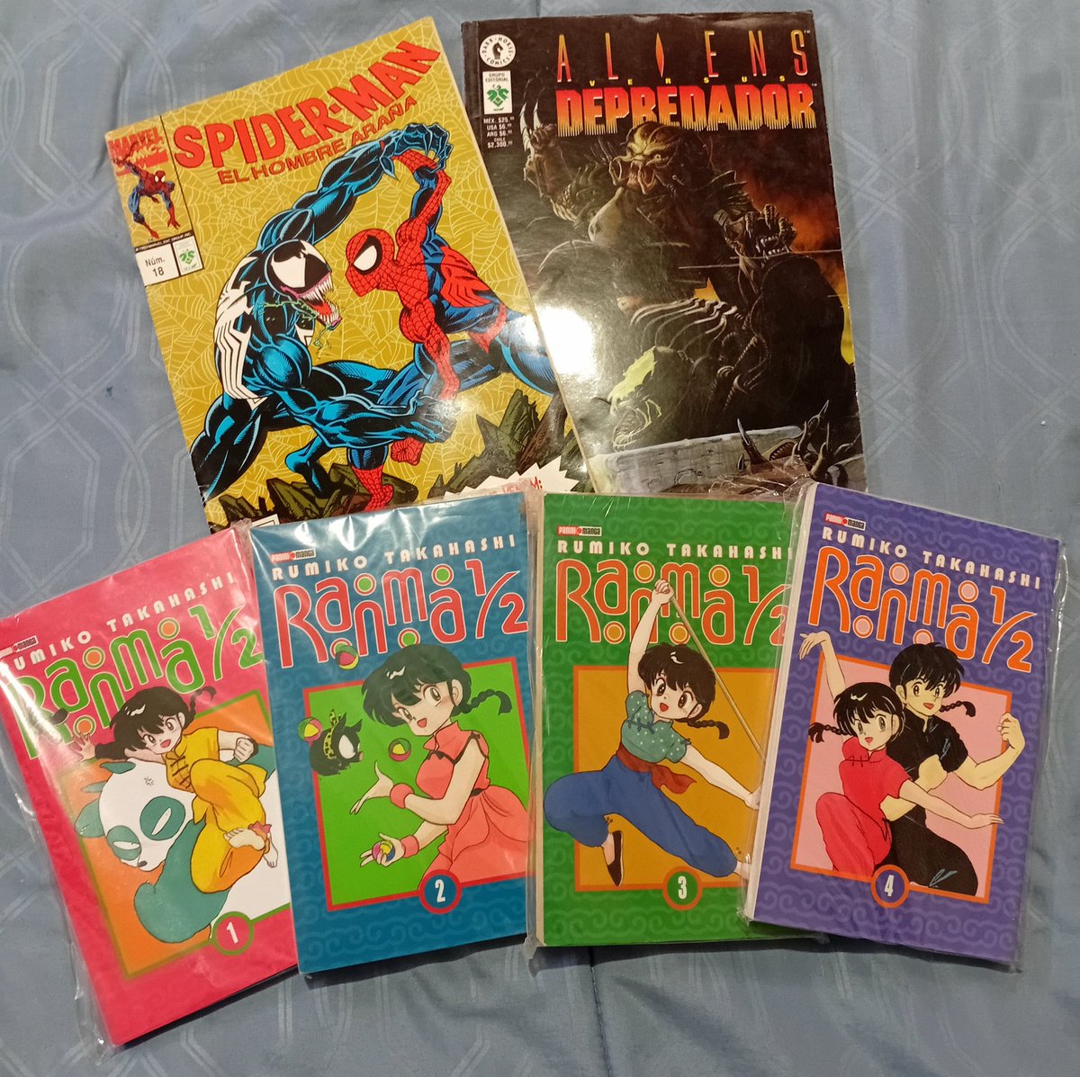 AraneidC's tweet photo. @PepinoEjecutivo @Twisted_Break Es algo que también se puede aplicar cuando la gente erradamente separan los términos cómic y manga como si fueran distintos, sin saber que significan lo mismo pero en idiomas diferentes.
En idioma HotDog y en idioma Nintendo y traducidos al español ambos significan historieta. https://t.co/K9wS04vVKu