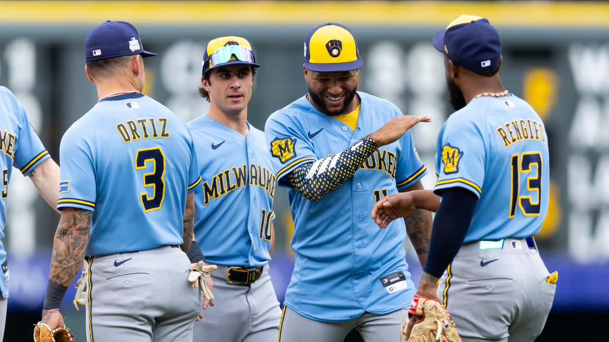 Brewers's tweet photo. Your Milwaukee Brewers are 9-1-2 in our last 12 series including FOUR sweeps 👍 https://t.co/irtC3wwa3b