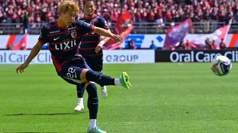 12pointers's tweet photo. 『スタジアムに足を踏み入れた時にこれはひっくり返せると思った。ひっくり返さないといかんなと思ったんですけど、正直叶わなくて悔しいです』

◆衝撃の1年目は“正解だと思っていない”…鹿島MF濃野公人｢この半年間は自分でも驚くくらい成長できた｣進化の途上(ゲキサカ) https://t.co/A8X9qB1fmH https://t.co/cjyIIwc4Jz