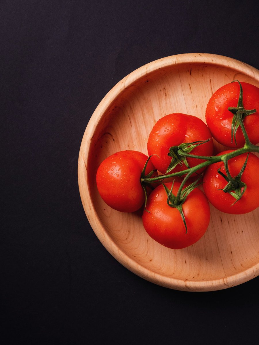 ZARAMIAAVA's tweet photo. We’re celebrating British tomatoes as part of British Tomato Fortnight
British tomatoes are even better for those of us in the UK because they have lower food miles. By choosing local we can support the many British farmers who are growing to the highest sustainability standards https://t.co/oRN0yotSDb