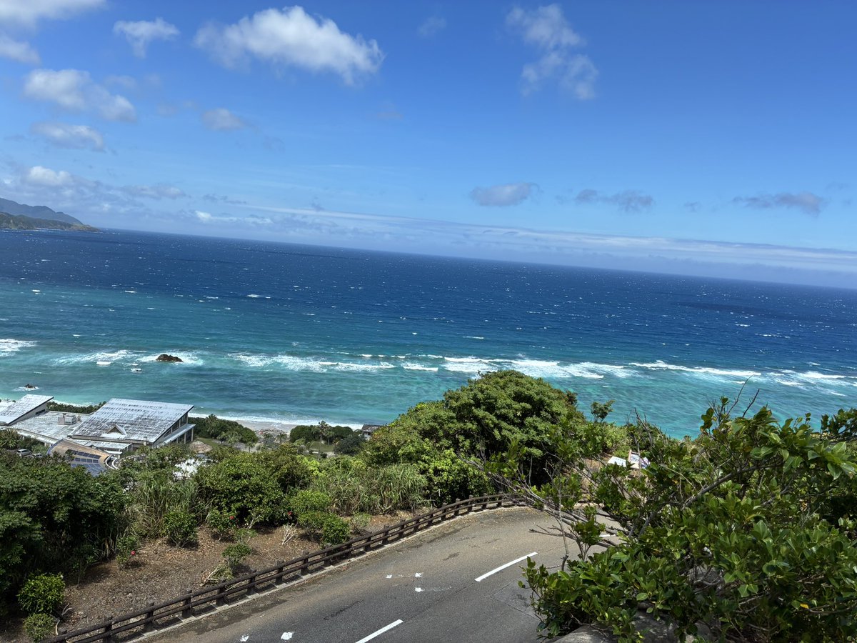 yoa_080's tweet photo. おはよあ！🌤️
先週は2泊3日で奄美大島に行ってきたよあです(￣∀￣)

雨で中々海が見れなかったけど途中から晴れて念願の海も美味しい物も食べれて大満足の旅行旅✈️でした(*´꒳`*)

#歌い手さんMIX師さん絵師さん動画師さんとＰさん繋がりたい #初リプ・初絡み・時差リプ大歓迎 https://t.co/qfvx7Y92w3