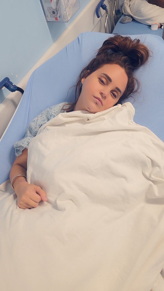 RosannaPansino's tweet photo. OMG! I faceplanted hard while on a yacht celebrating my birthday and broke my jaw in 3 places, had to get 6 stitches, and knocked out multiple teeth! 💀

Was told I need to talk to a jaw surgeon immeditely… and I didn’t even get Netflix boxing money!

Will update you all as soon as I can. I cant talk and can only eat protein through straw. My entire face is swelling up like a balloon.

Here’s to 41! ❤️‍🩹😭