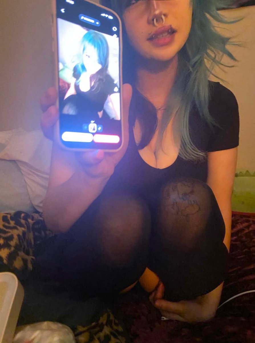 dumbmalewife's tweet photo. My hair is crazy https://t.co/mMYdswtkNF