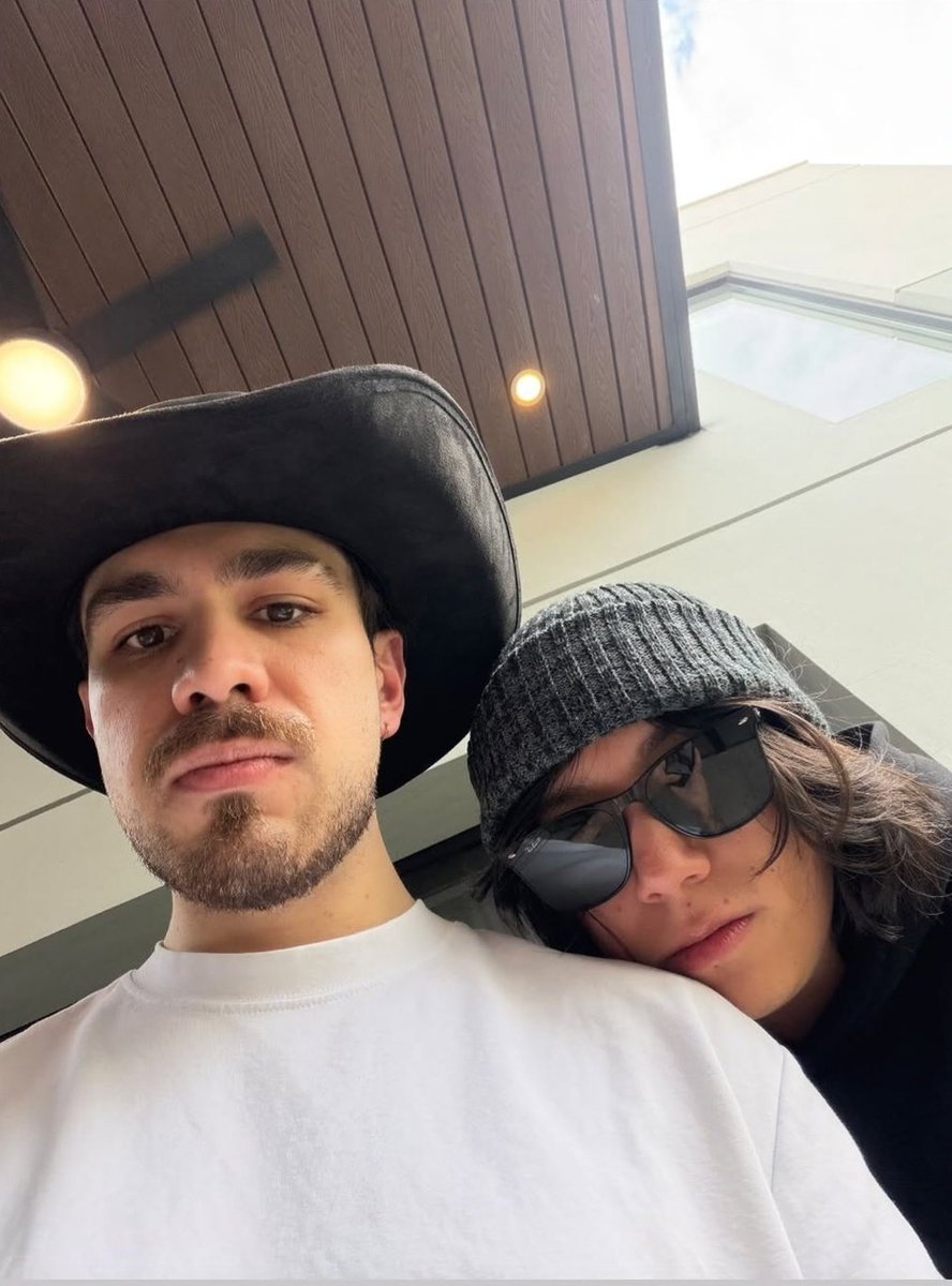 softvyu's tweet photo. Se evidencia como "lex" se peleo con sebas https://t.co/jy7s6GqsIQ