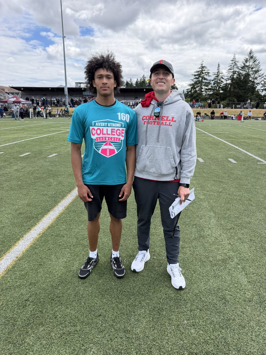 Rayclrk3's tweet photo. Had a great talk today with @Coach_Heffler!!!
@BigRed_Football https://t.co/sg4h1Y7vyE