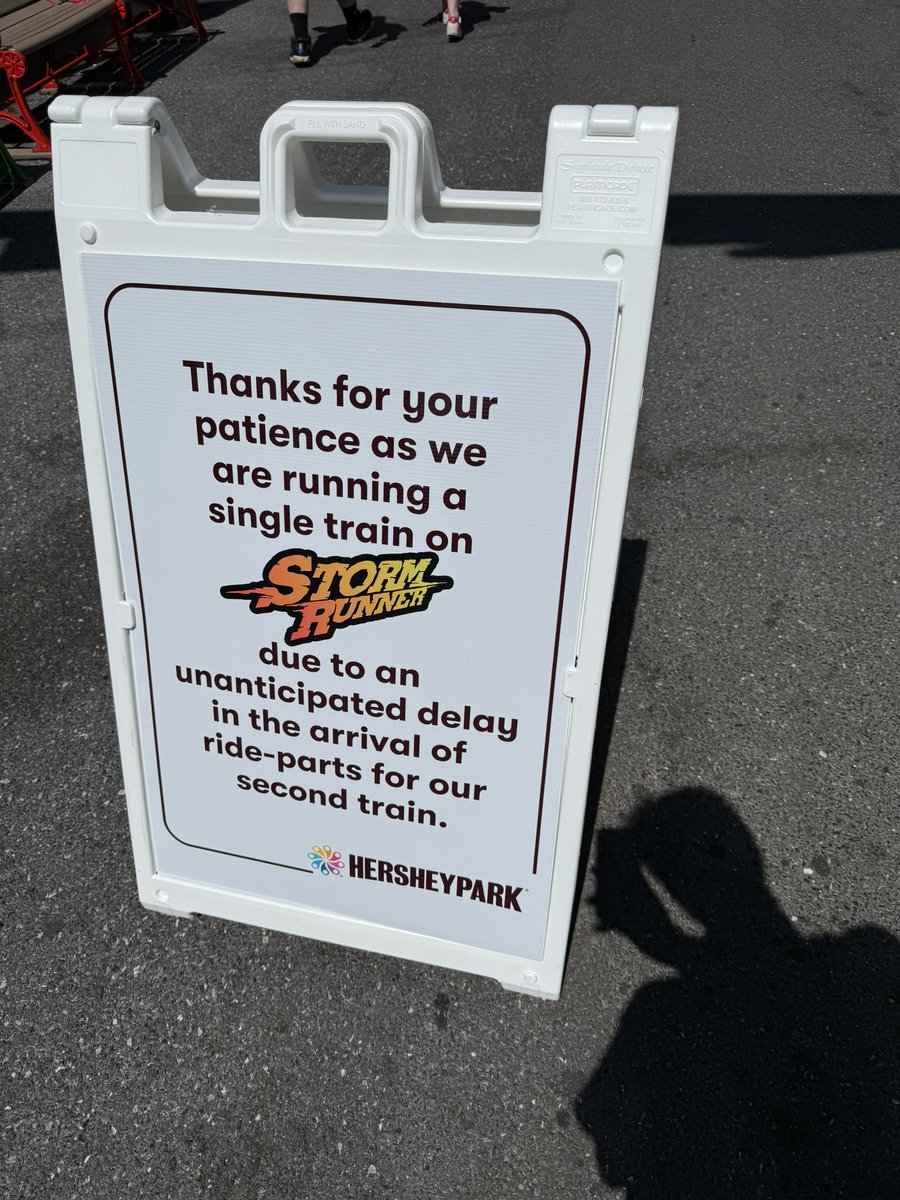 SortaGayItalian's tweet photo. @jake_coasters they made a custom sign for a temporary one train op… imagine if every park was this transparent. @BuschGardens could never😭 https://t.co/T5wtqrOl5I