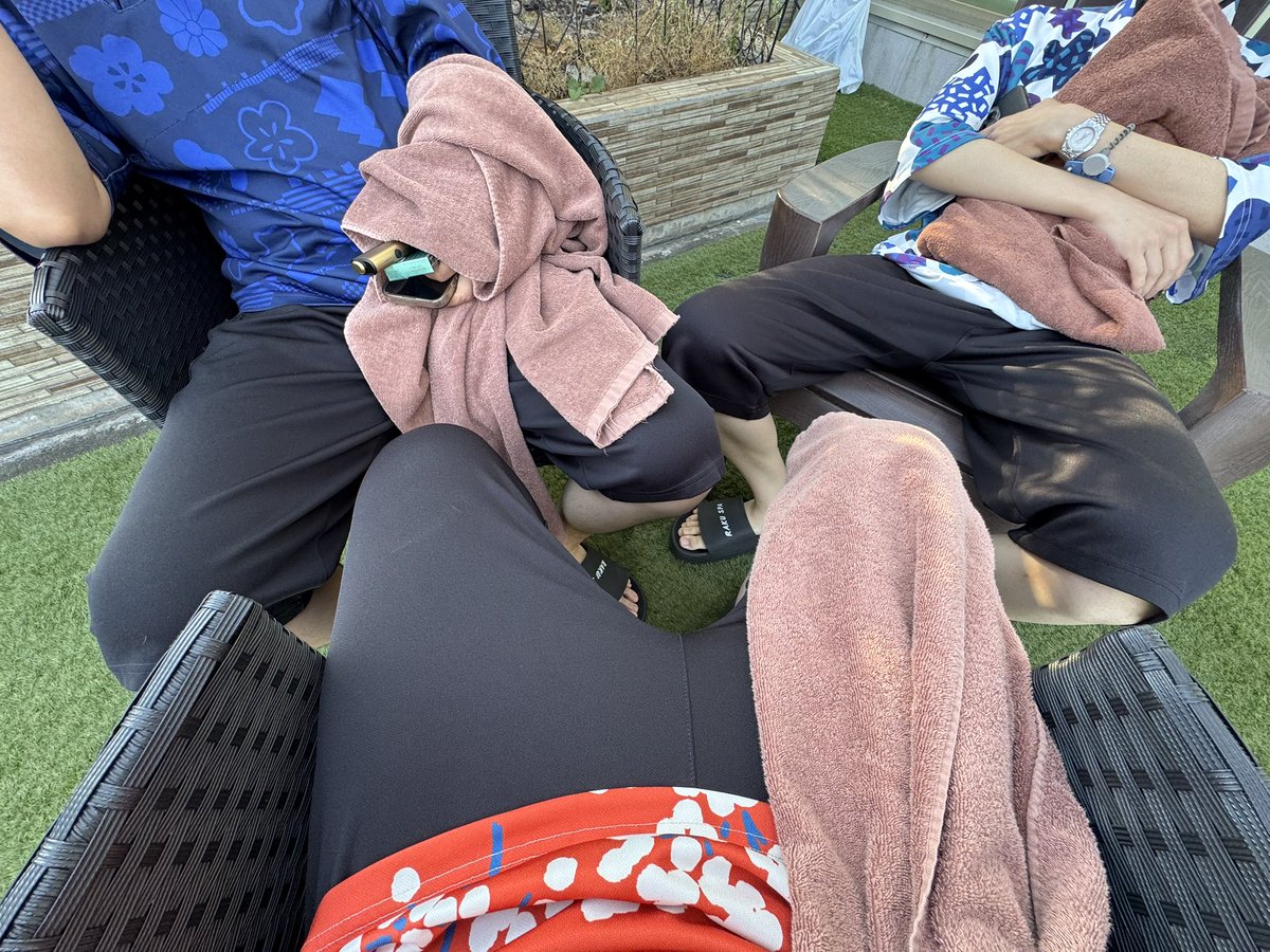 vvasao's tweet photo. チルすぎて近すぎたラクスパ
たまにはこういうのもいい

次回→としおさんと乳首ドリル https://t.co/esoVNVbneK