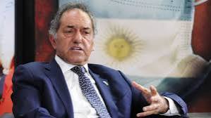 abrilcba_'s tweet photo. El impresentable de Scioli cobra 10 millones de jubilación de privilegio como vice del kirchnerismo. Además de su sueldo del estado. Hablame de casta. https://t.co/lf7c7N3dYg