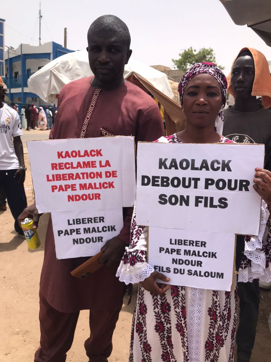 CCR_APR's tweet photo. Les responsables, militants et sympathisants de la région de Kaolack ont réaffirmé, aujourd'hui, avec force leur soutien indéfectible à notre camarade Papa Malick Ndour, incarcéré de manière injuste. La lutte continue. 

#APR #CCR #justicepourpmn #reconquete2029 https://t.co/lxbDlWy8FC