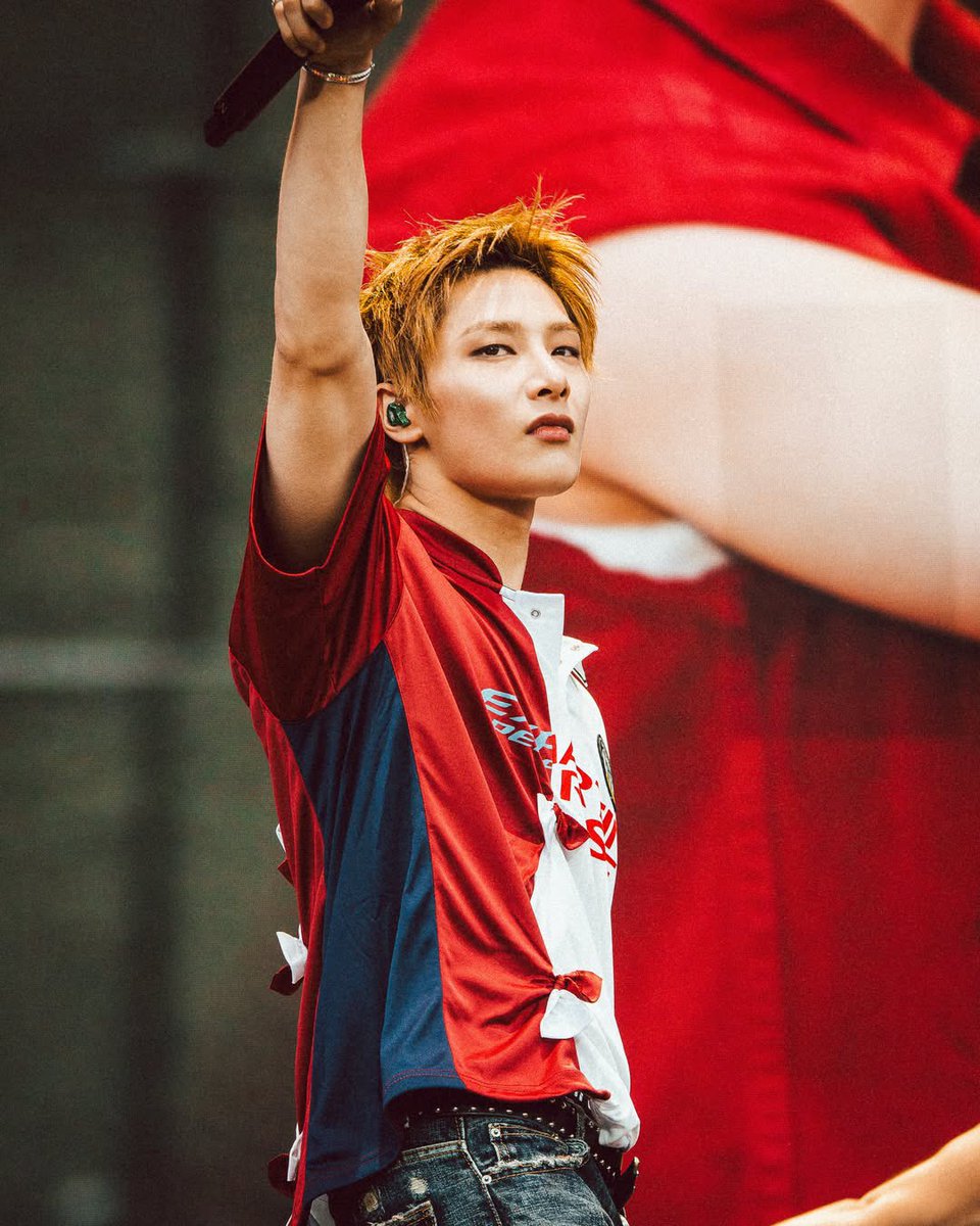 Charmer208's tweet photo. kimmika IG
260607 gov ball #아이엔 https://t.co/Afinozkwa2
