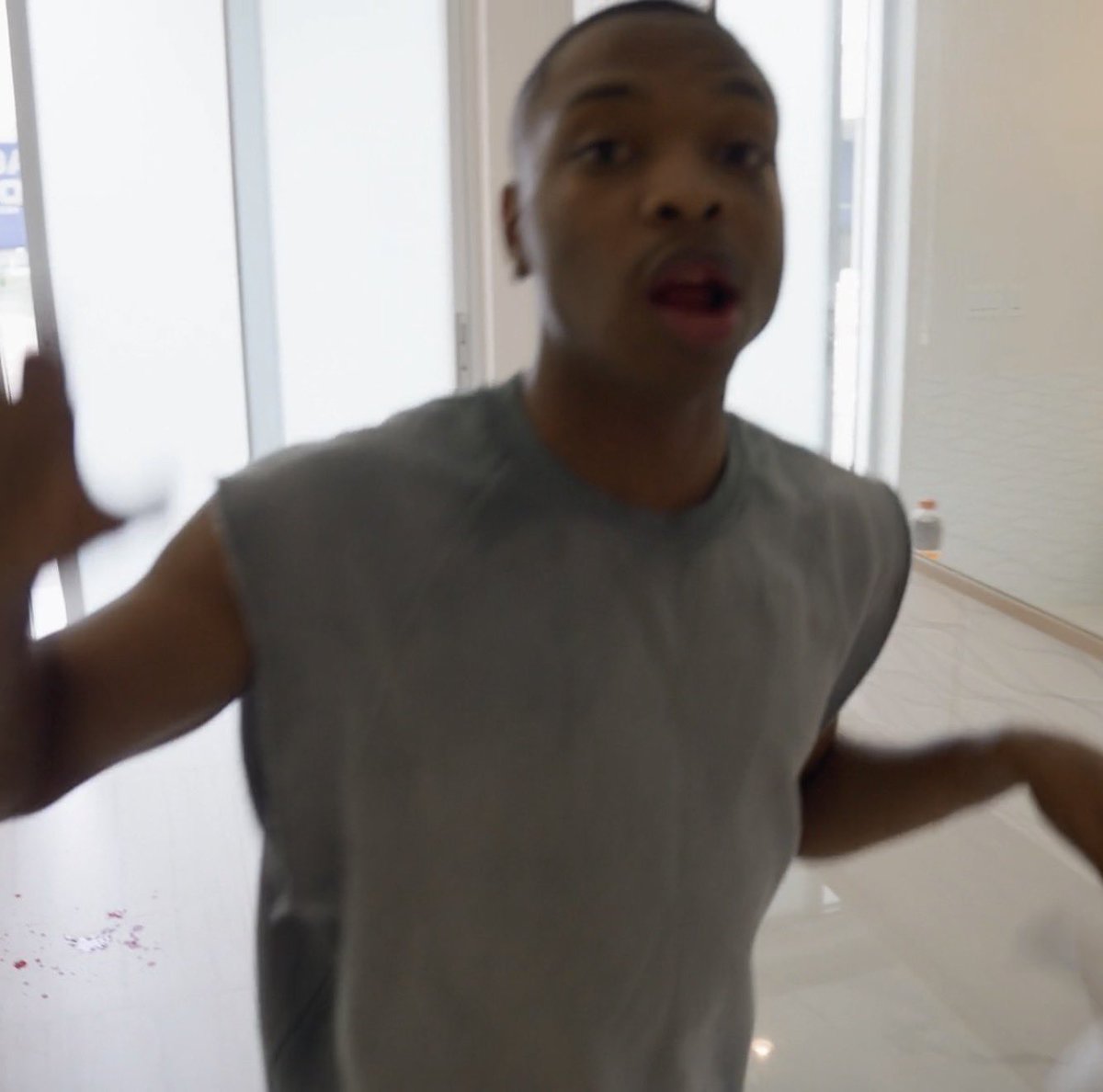 dearbaddiegods's tweet photo. poodie got his karma just that fast😂 bragged about knocking shoddy tooth out just for it to happen to him within a episode 😂😂
#BadBoysDR https://t.co/HcO9DGfi3P