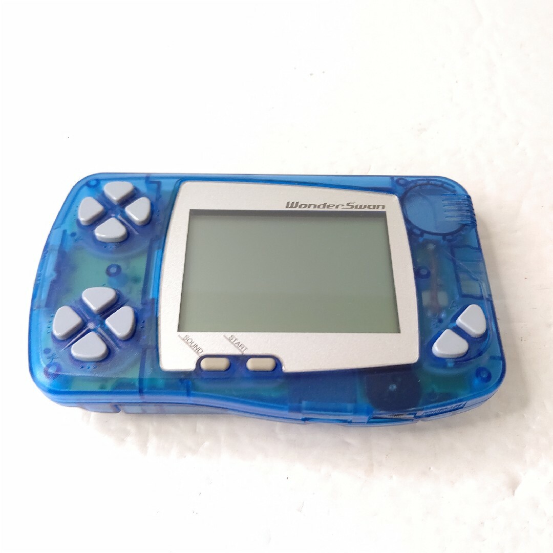 ShiningAcguy's tweet photo. #日本の若者の7割が
一時期なぜかスケルトン仕様のゲーム機がやたら流行ったことを知らない https://t.co/EsSmlKB9DD