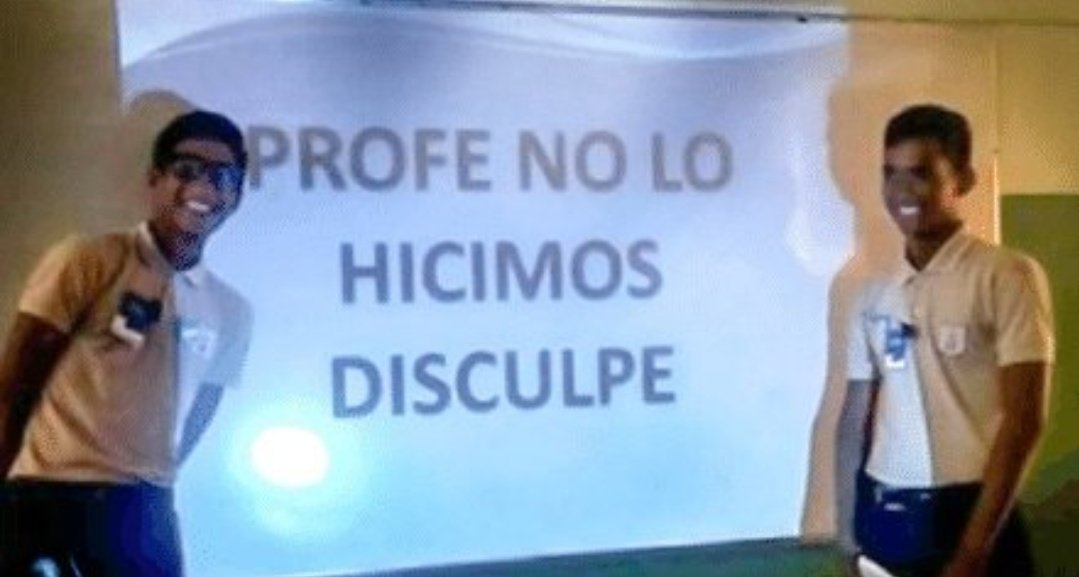 Marianosmeiden's tweet photo. @alquemax38 Sonic cuando le toque presentar el juego: https://t.co/3WsK4lGDe7