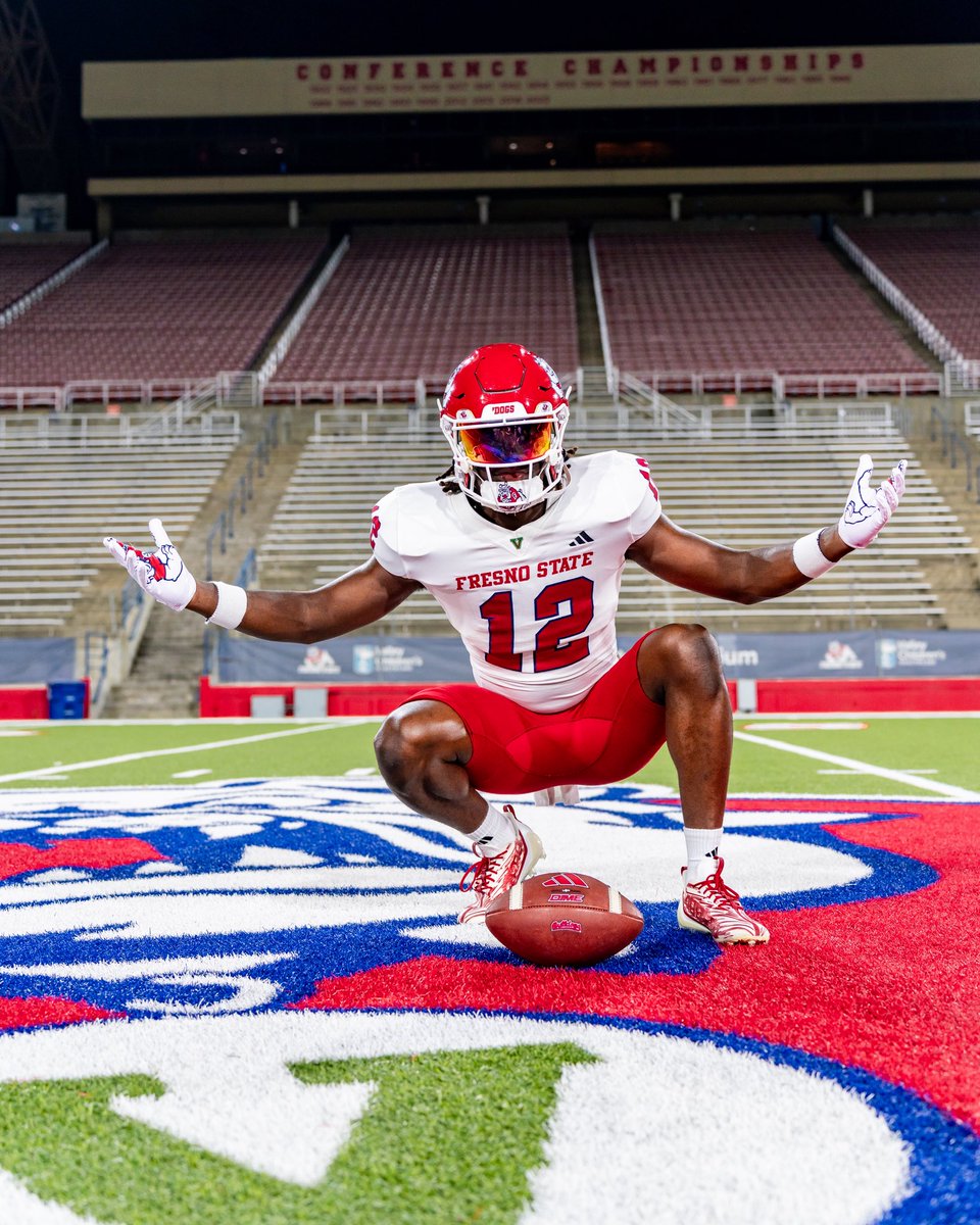 TerranceJr22's tweet photo. After a Great Visit over the weekend @FresnoStateFB I’m Blessed and Grateful to announce that I’m 100% committed! 
@Coach_Entz @mhalloliver @flyguyhuey5 @BrandonHuffman @On3 @PittHSFootball @Rivals https://t.co/F0nd9Q1D4j