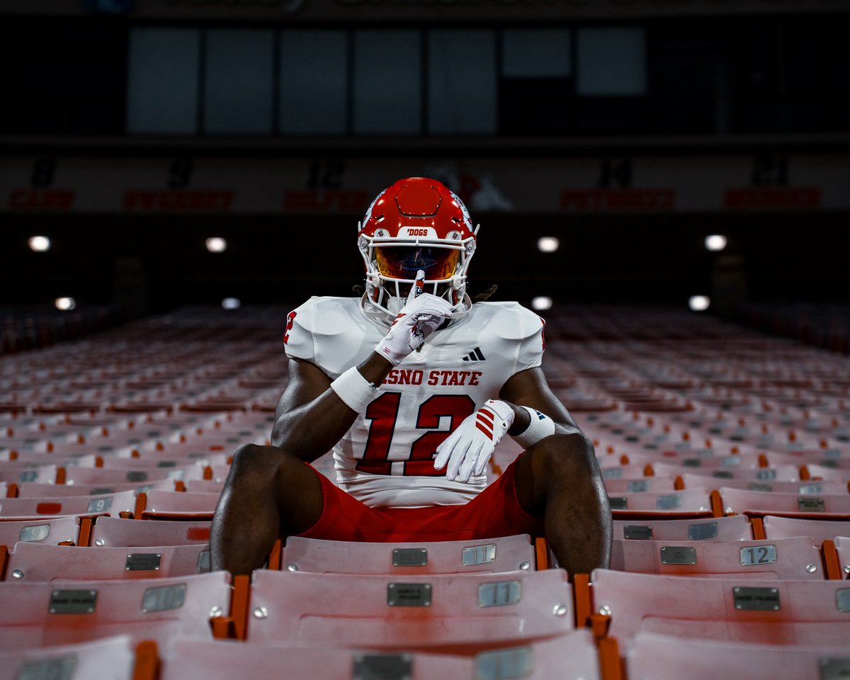 TerranceJr22's tweet photo. After a Great Visit over the weekend @FresnoStateFB I’m Blessed and Grateful to announce that I’m 100% committed! 
@Coach_Entz @mhalloliver @flyguyhuey5 @BrandonHuffman @On3 @PittHSFootball @Rivals https://t.co/F0nd9Q1D4j