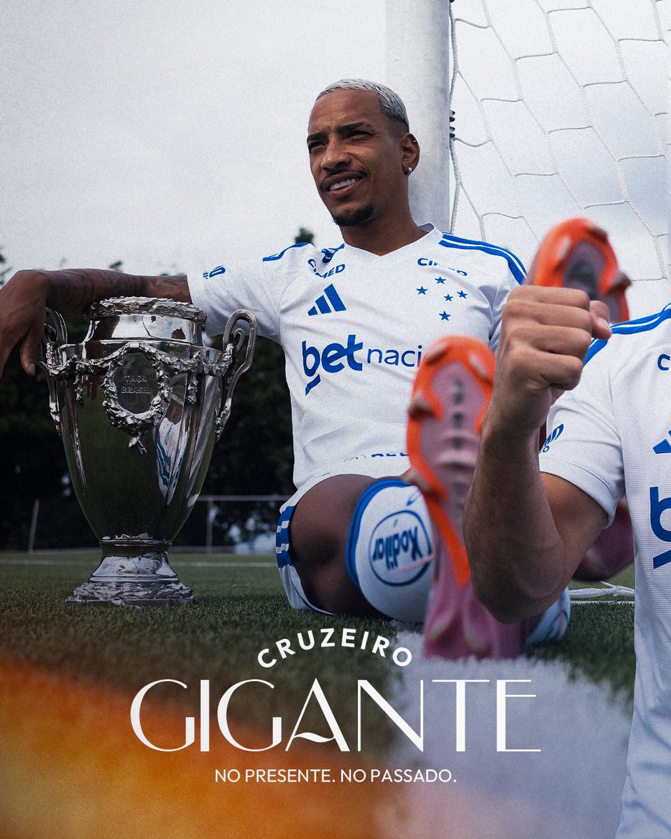 Cruzeiro's tweet photo. A nova camisa away do Cruzeiro ficou Cabulosa! 🤍

Compre a sua nas lojas físicas ou pelo site https://t.co/vdoZ0bbqTk 🛒 https://t.co/npsUMN7UEb