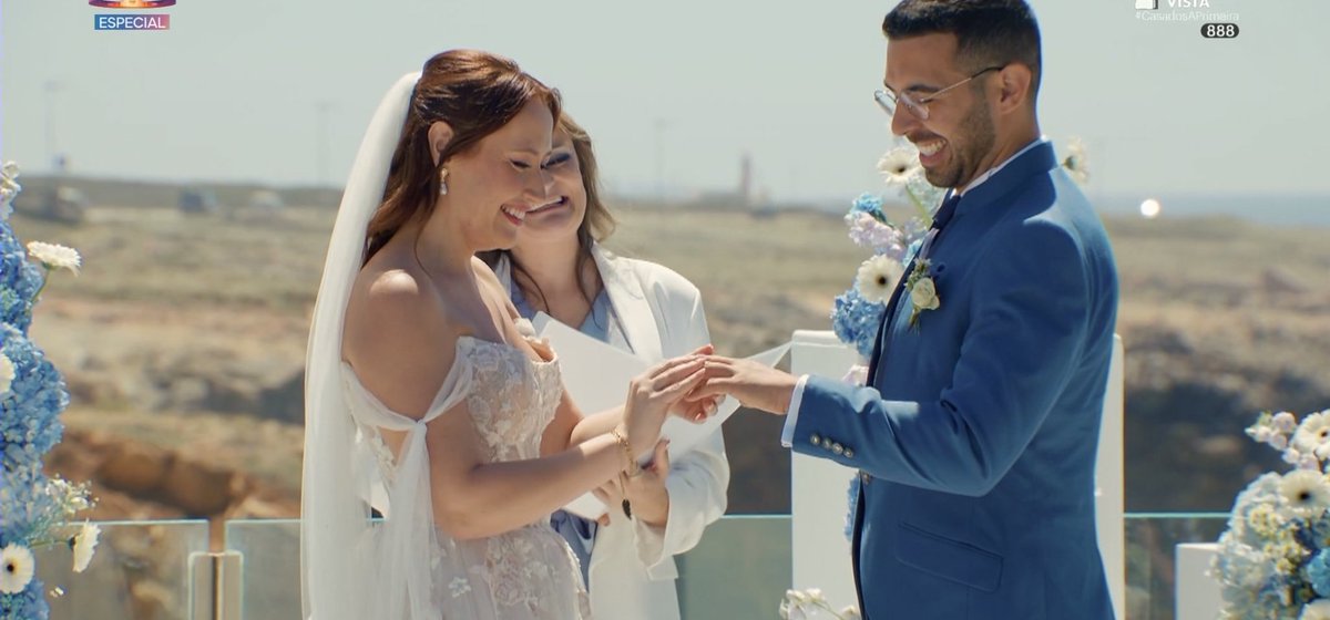 justaiconlivin's tweet photo. só mesmo o Diogo para me fazer partilhar um post sobre um casamento 
(mas este ao menos não vai atrasado) #sstvi https://t.co/dvzEGG5Z1H