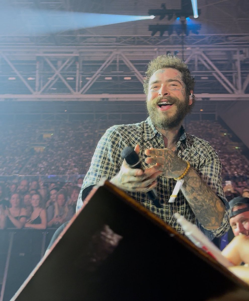 ☆ posty pics 📸 tweet media