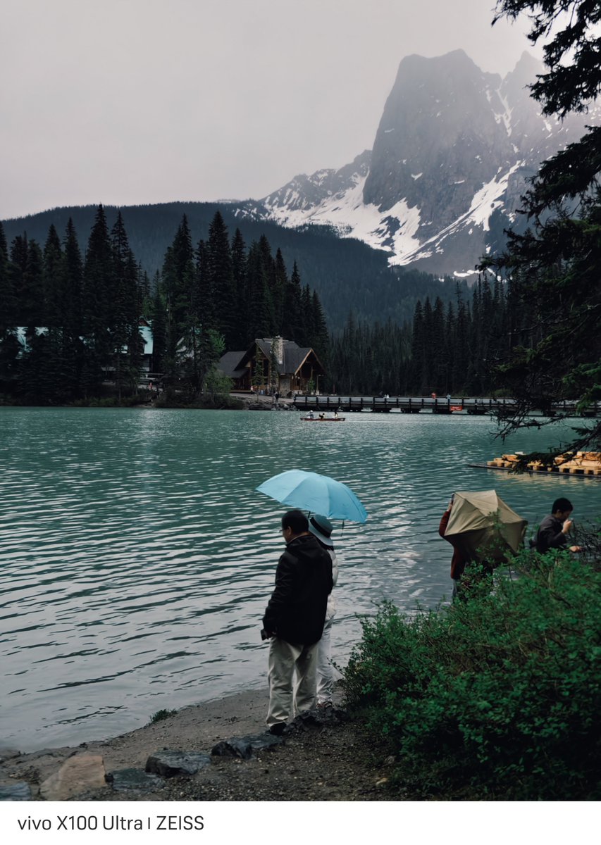 Ay_Ledris's tweet photo. "Lake Emerald, Yoho National Park  🇨🇦🌿
.
#vivox100ultra #shotonvivo #canadianrockies #emeraldlake #yohonationalpark #alberta #britishcolumbia #landscapephotography
.
@Vivo_GLOBAL @Snapdragon https://t.co/tOUQUW6P1z