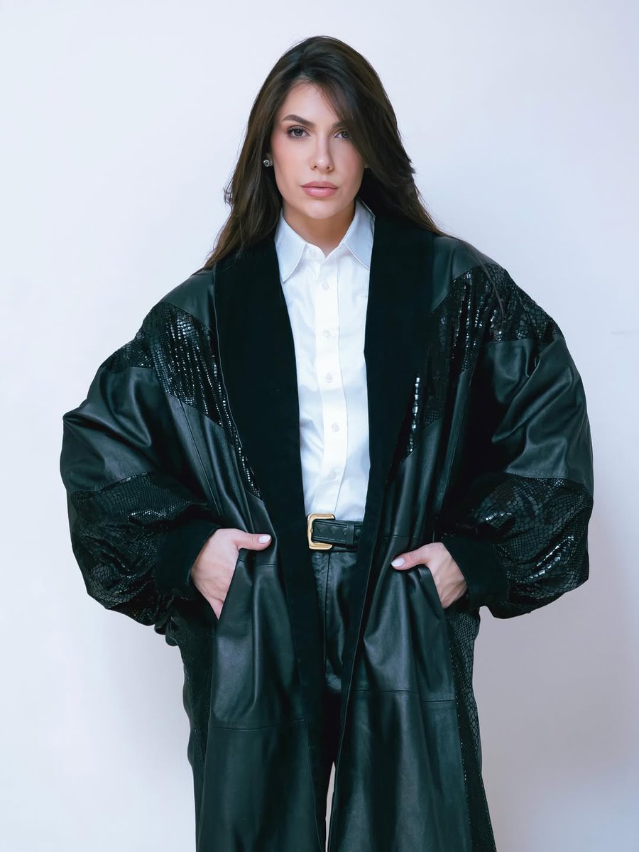 luansfavs's tweet photo. A MULHER MAIS LINDA https://t.co/ikGvPk11L2