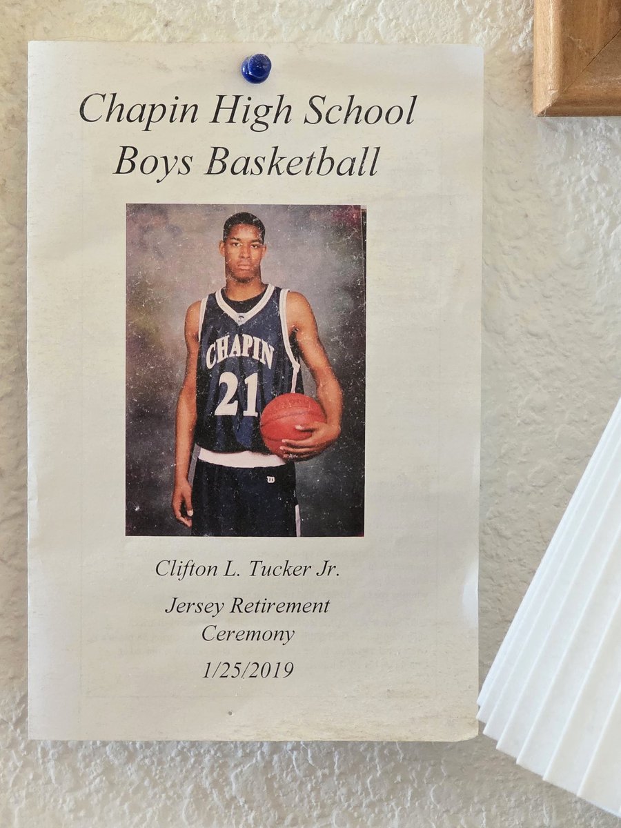 mrleebooks's tweet photo. My mom and dad keep #CliffTucker's jersey memorial close by on the wall at home. Thankful my brothers have had the chance to play, learn and grow with the love our community gives to the game. Long live CT. #CT21Forever💙 #HoopDreams🏀 #RBros #ACC × #WAB 

I see you Manny! https://t.co/iM3i7jI4VM