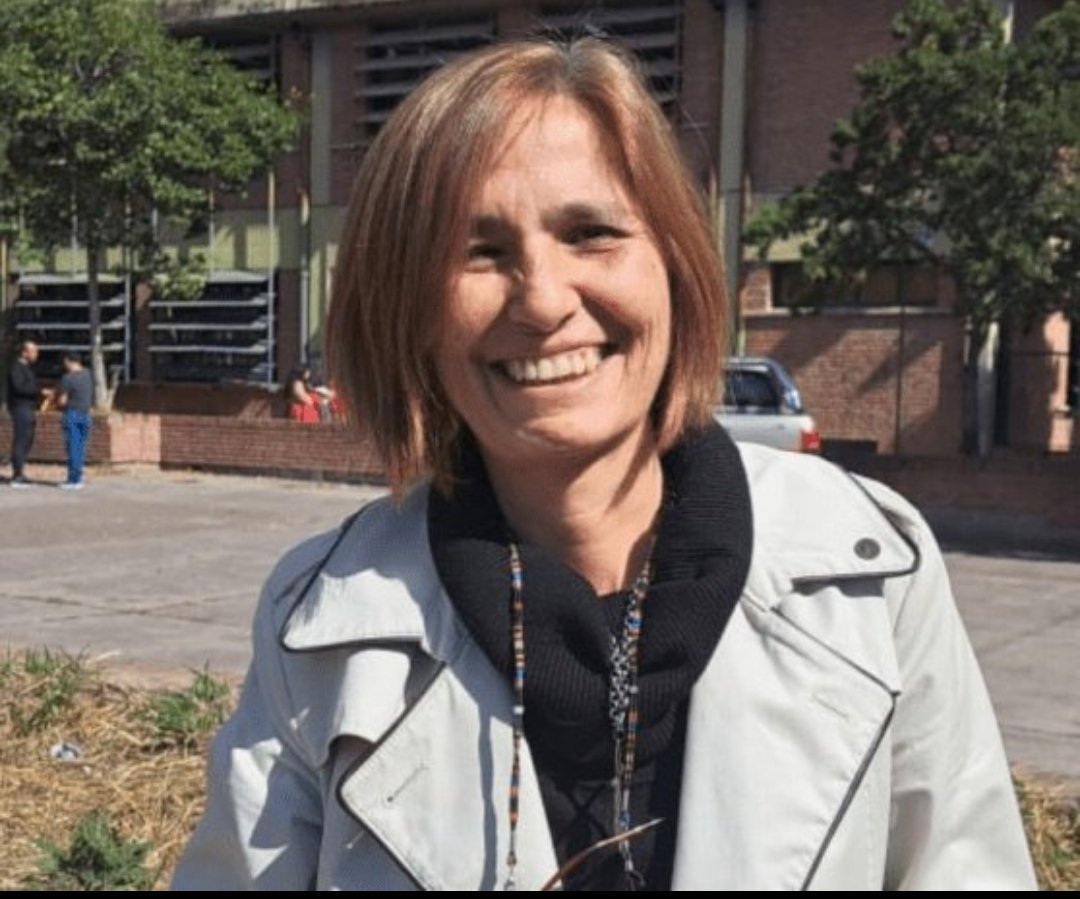 ChivachoCharo's tweet photo. @migeroli De mí parte a estos también porfa. https://t.co/4EKROJQkbP