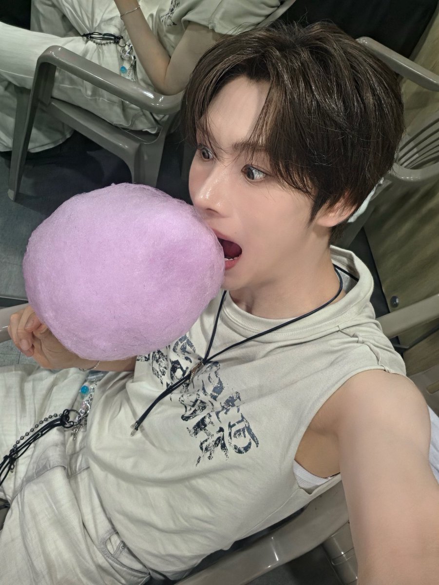 츄츄 tweet media