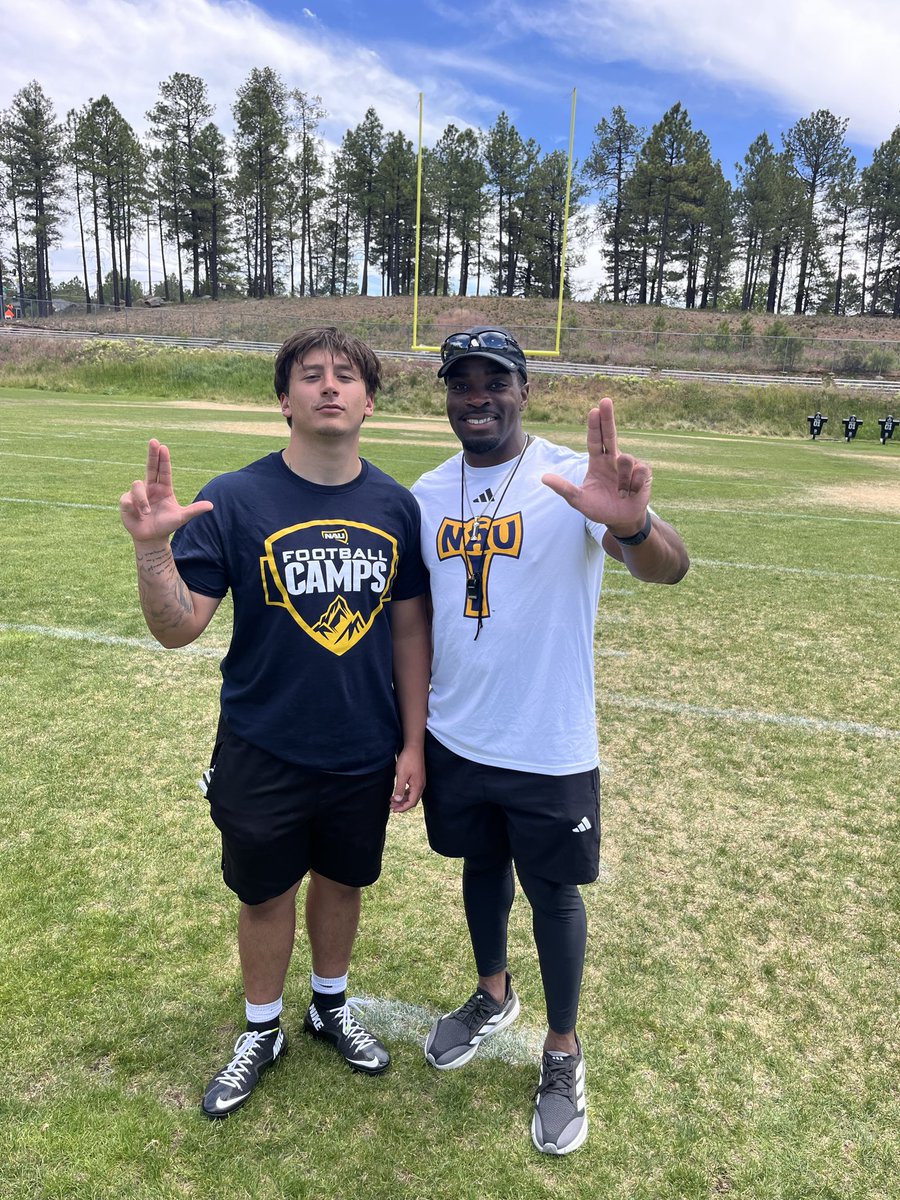 Matthewblalockk's tweet photo. Thank You Lord For Blessing me with another day and opportunity! @coachmaxsilver @CoachJHildebran @ppsacademy @CoachTDG @FouHoChing @CoachNolanGivan @Coach_Portis @Locksmith1o1 @Kmine4 @amat_football @PGregorian @GregBiggins https://t.co/NbrXioDYAg