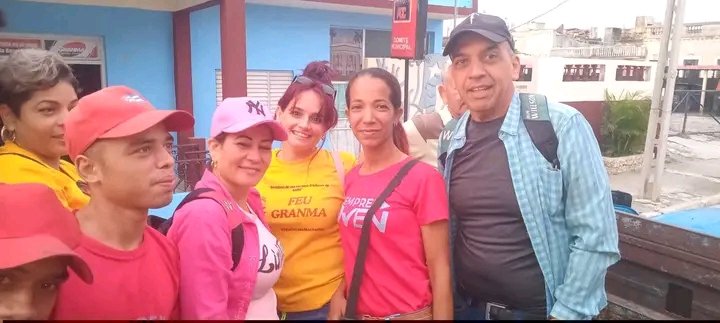 DeFcmm94497's tweet photo. En lugar de aguardar circunstancias perfectas, los principales dirigentes del partido y del gobierno estuvieron junto a nosotros en una intensa jornada de trabajo, demostrando que el auténtico liderazgo se edifica con el ejemplo. https://t.co/WGNhHVj0EP