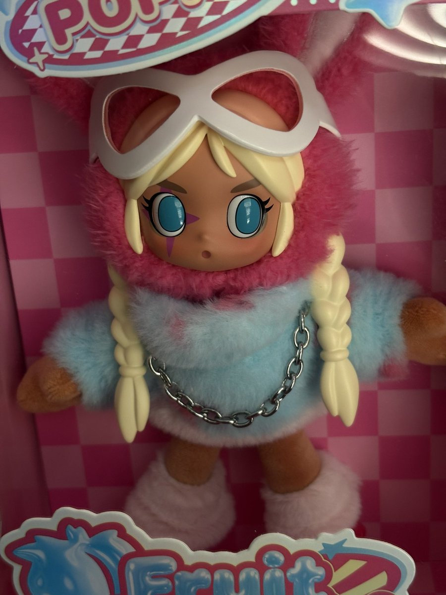 fatehawks's tweet photo. Peach riot poppy 😮😮 she is so cute https://t.co/qYjSbx9MS5