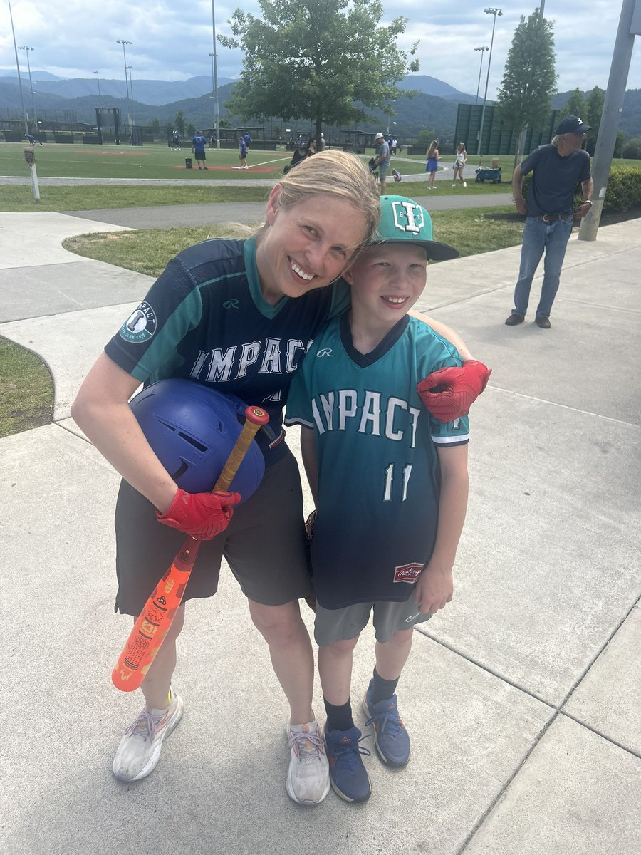 mmaleski's tweet photo. Great effort by Christie Maleski and son Tyler pitching representing @impacttsohio placing in the u11 Moms home run derby at the @RipkenExpPF. Another ten seconds and they might have won it! https://t.co/cLu8lHACP0