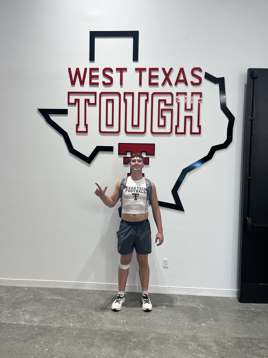 GunnerBrady34's tweet photo. Had a great time at the Texas Tech Mega camp!! Got some great coaching and competition. Thanks to Coach @MBrassfieldTTU for showing me around after. Also thanks to Coach @CoachCochranTTU for coaching me up. https://t.co/RA6H4vrw77