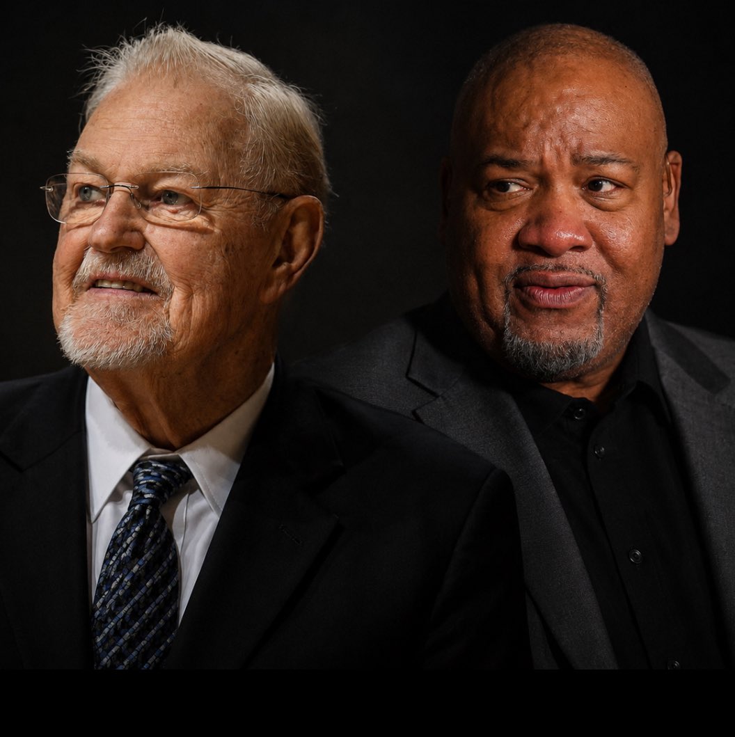 Bullsfans's tweet photo. Stacey King had big shoes to fill after Johnny Red Kerr retired.

He took on that impossible task and added his own flavor to it.

Then he became a legendary broadcaster of his own. He did his way. One of a kind. https://t.co/jtFLfB5Z8b