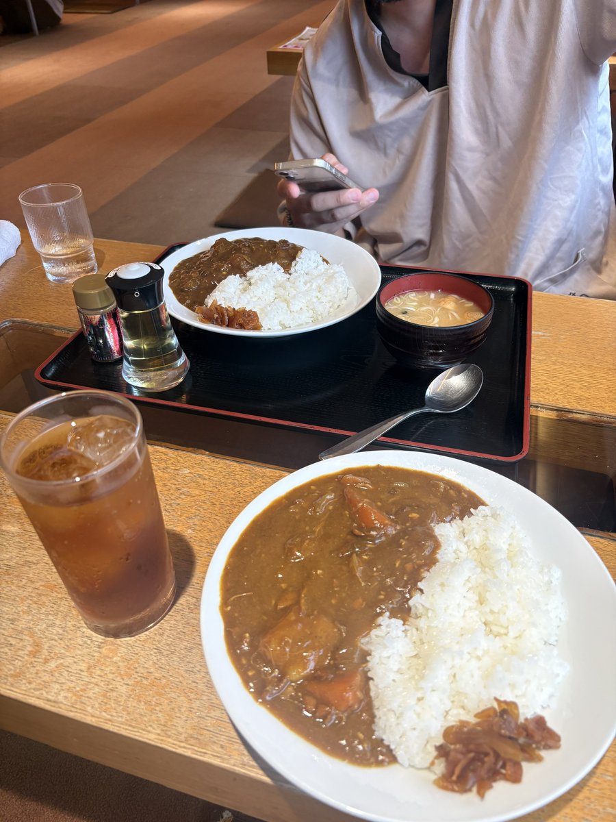 Trebor_111's tweet photo. 起床🤩
北欧の朝はカレーデスヨネ🍛
若干お尻が筋肉痛😆 https://t.co/OnJWpsD3cs