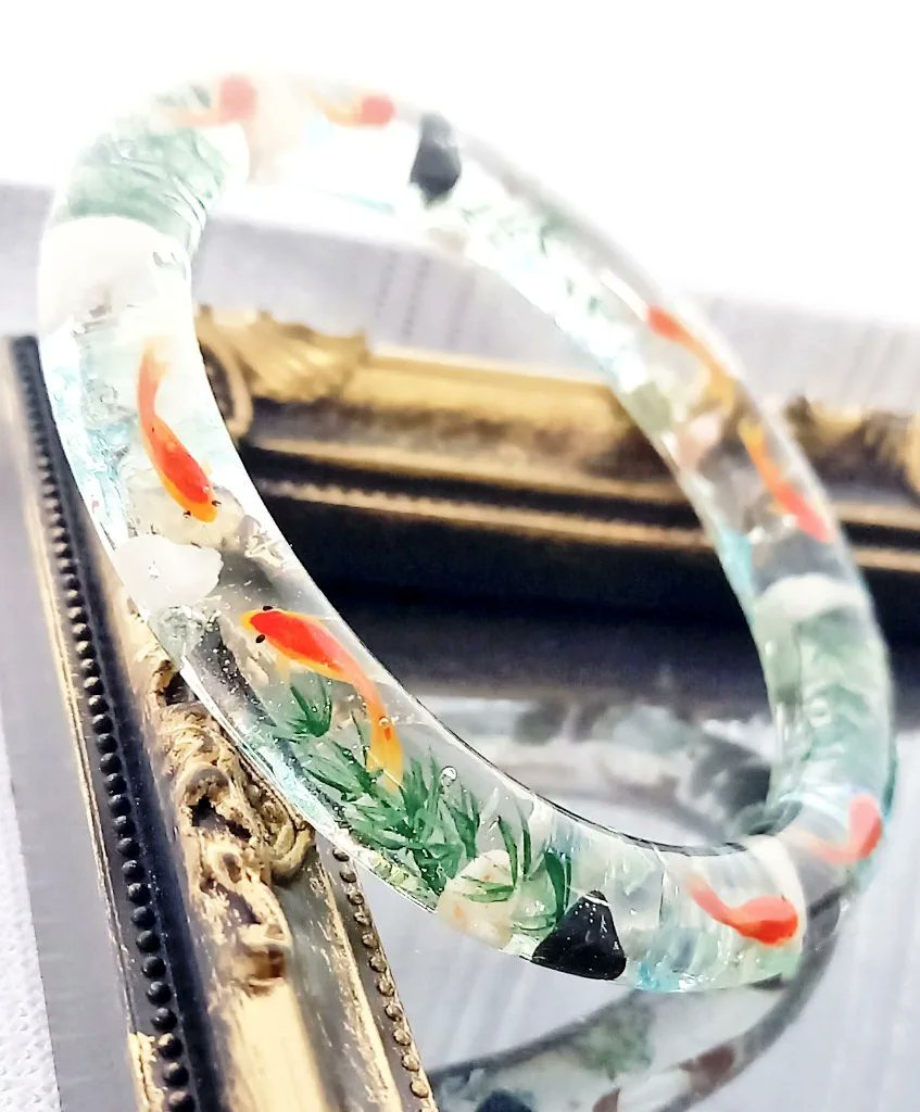 MinaArt3's tweet photo. #一目で私の作品とバレる印

金魚ちゃんのバングル♫ https://t.co/rkeijIqTRO