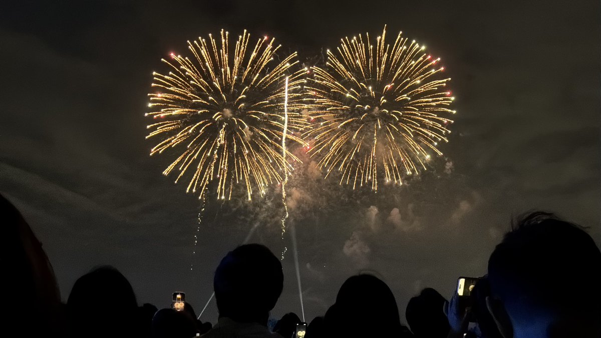 keikoukou's tweet photo. 今年初花火🎆
#スカイルミナ https://t.co/iZzh07M8T4