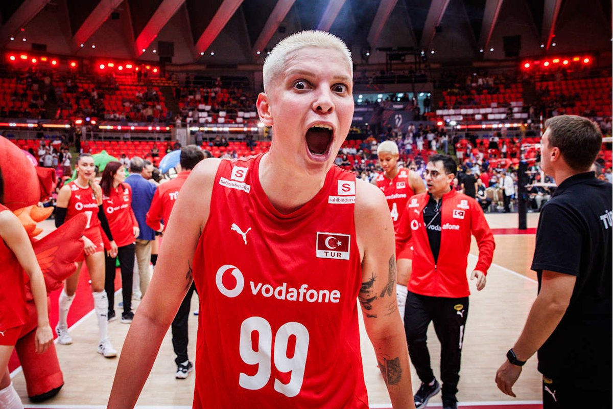 Temmzvolley's tweet photo. 🇹🇷Filenin Sultanları'nda ikinci hafta ana kadro geliyor

🏐17  Haziran  19:30  vs 🇧🇪Belçika

🏐18 Haziran   19:30  vs 🇫🇷Fransa

🏐20 Haziran  19:30  vs 🇩🇪Almanya

🏐21 Haziran   19:30  vs 🇨🇳Çin

🏟️Ankara Spor Salonu https://t.co/jKpoRxrtBJ